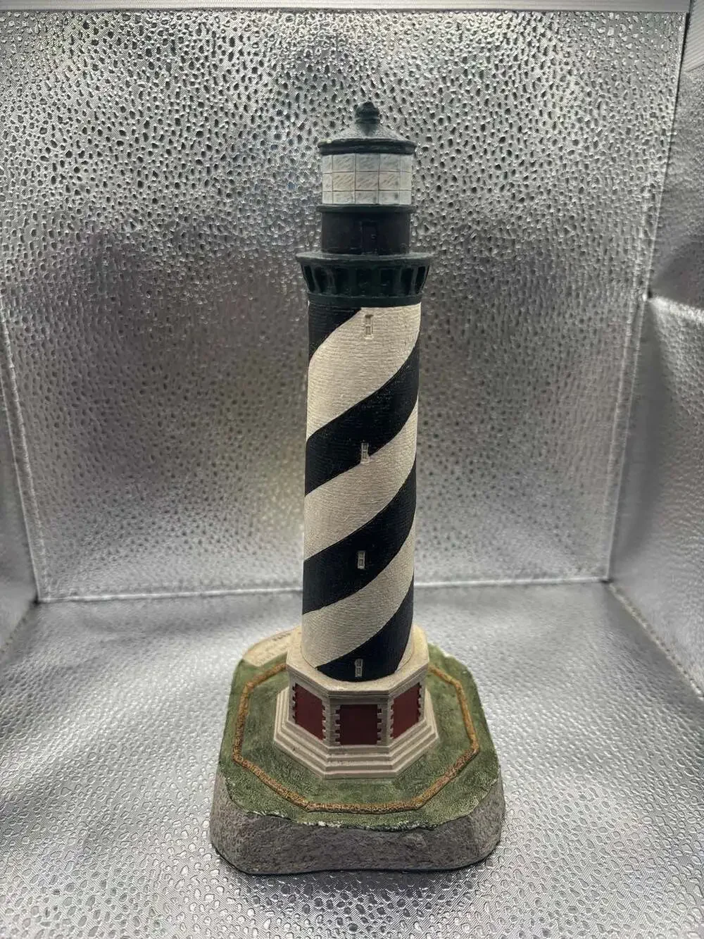 Harbour Lights Cape Hatteras North Carolina #102 Lighthouse Figurine